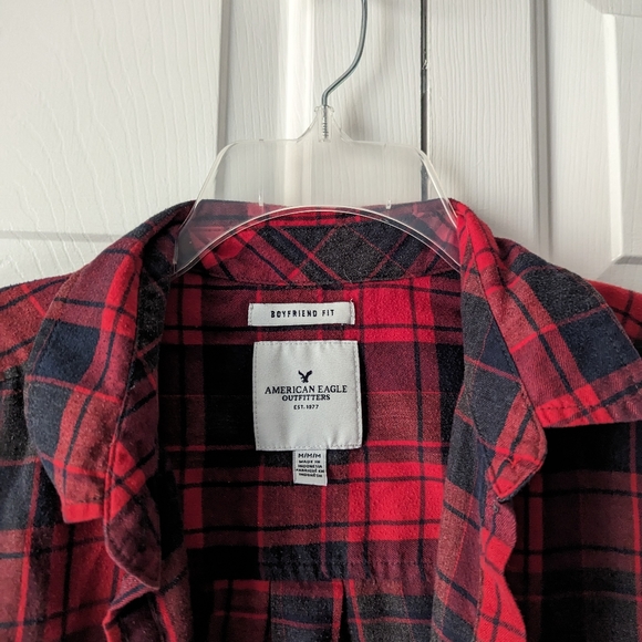 American eagle button down gently used - Picture 2 of 3
